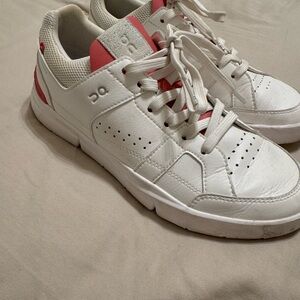 On Running clubhouse The Roger women 8.5